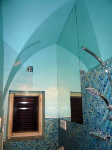 Blue guest suite bath